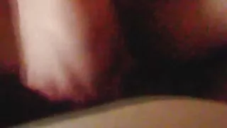 ایسسی سینٹ نے تھیو کو غلط فیلم سکسی نیکول کیدمن سمجھا ۔