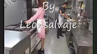 لڑکی چچا کے ساتھ fucks. فیلم سکسی کارتونی سفید برفی