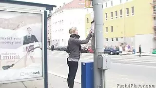 سڑک پر اندھیرے میں جوڑے فیلم سکسی پورن ، اتارنا fucking.