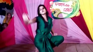 ایک بالغ عورت باتھ روم فیلم سکسی الکسیس تگزاس میں لڑکی کو جنسی ملاپ پیش کرتی ہے ۔