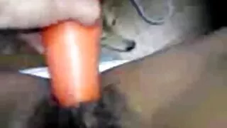 Busty چاچی فیلم سکسی کم حجم ہو جاتا ہے آخر کی طرف سے ایک روممیٹ جو مجبور کرنے کے لئے ایک مساج.