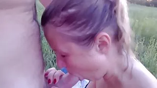 ایک خوبصورت سرخ بالوں والی لڑکی ایک آدمی کا مرگا بیکار ہے جو خود کو اتارنا fucking ڈھونڈتا فیلم سکسی دکتر با بیمار ہے.