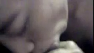 لڑکی ماں کی پیٹھ کے پیچھے stepdad کے لئے ایک کلیپ سکس انسان با حیوان دھچکا کام کرتا ہے.