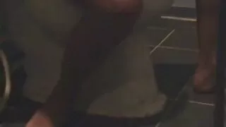 طوائف فیلم سکسیbrazzers مشت زنی کرنے کے لئے مائکروفون.
